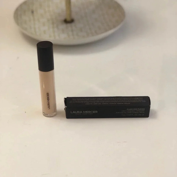 New! Laura Mercier concealer 1w - Picture 1 of 3